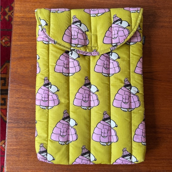 Baggu × Peanuts NWT Puffy Laptop Sleeve 16" - Puffer Snoopy Pink - Picture 1 of 2